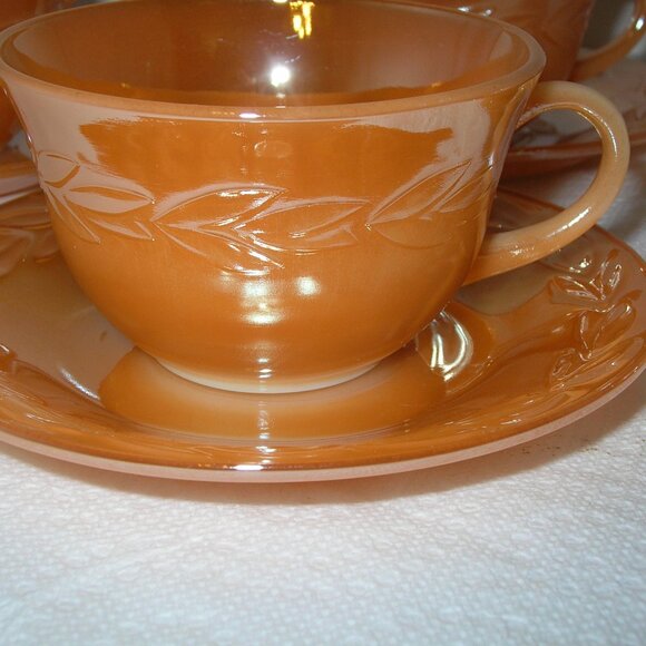 5 ~ Vintage CUPS & SAUCERS Fire King Peach Luster Laurel Leaf Oven Ware USA D - Picture 4 of 5